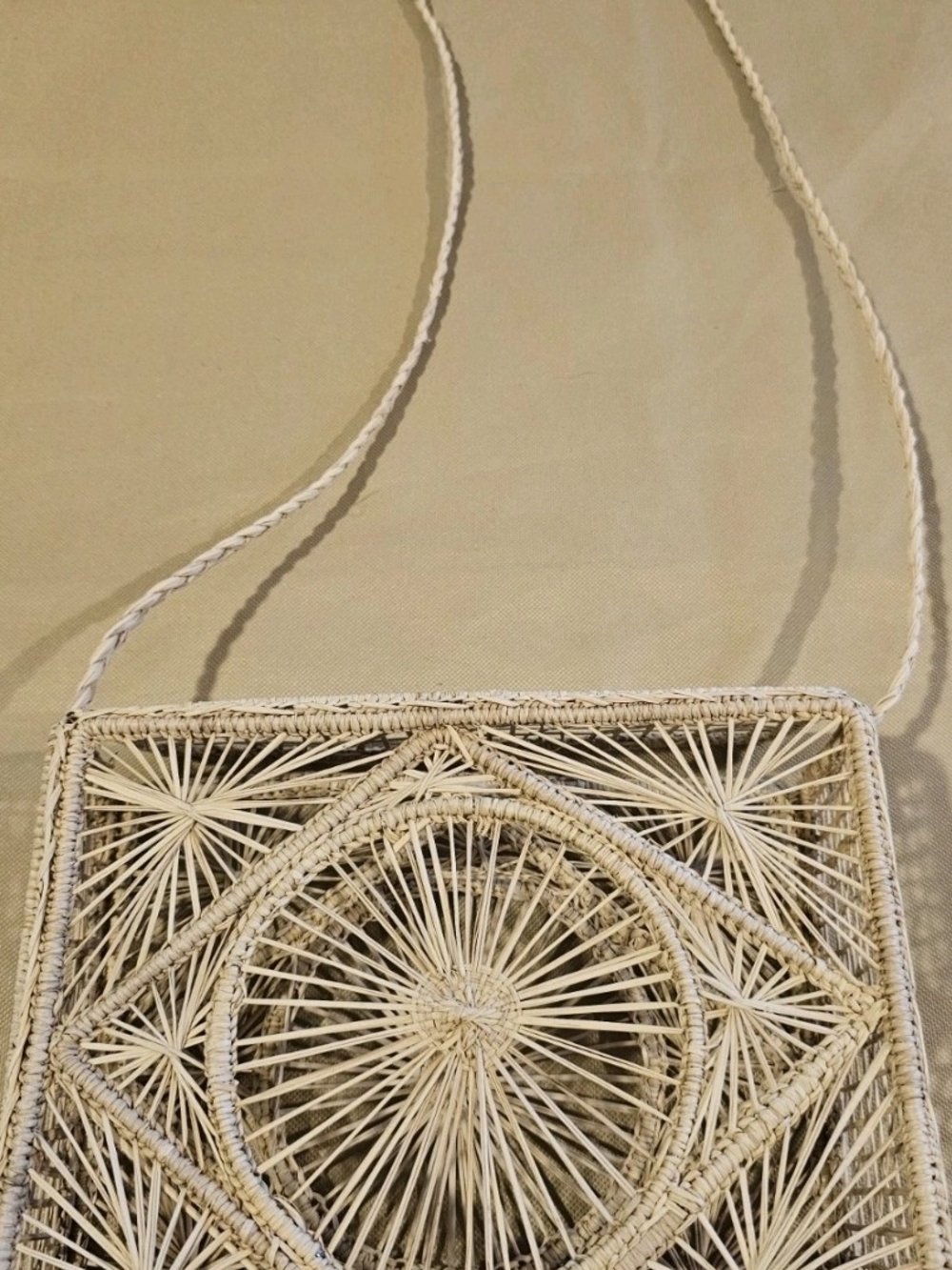 Vintage Boho Straw Shoulder Bag - Geometric Sunburst Woven Purse
